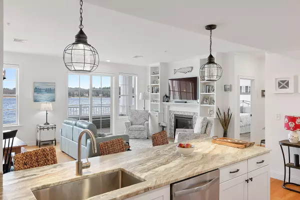 Bath, ME 04530,155 Commercial ST #102