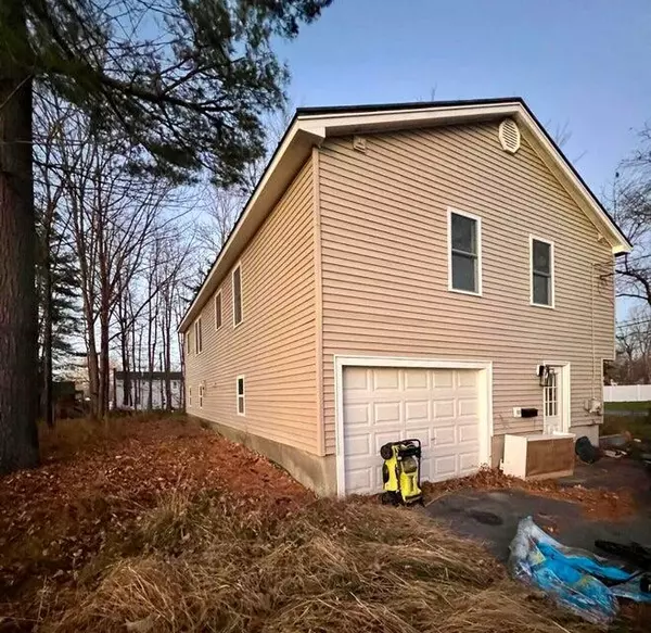 Winslow, ME 04901,3 Jack ST