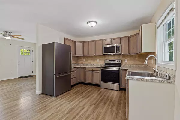 Chelsea, ME 04330,208 Windsor RD