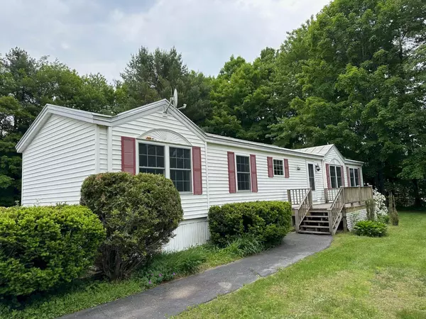 Madison, ME 04950,192 Old Point AVE