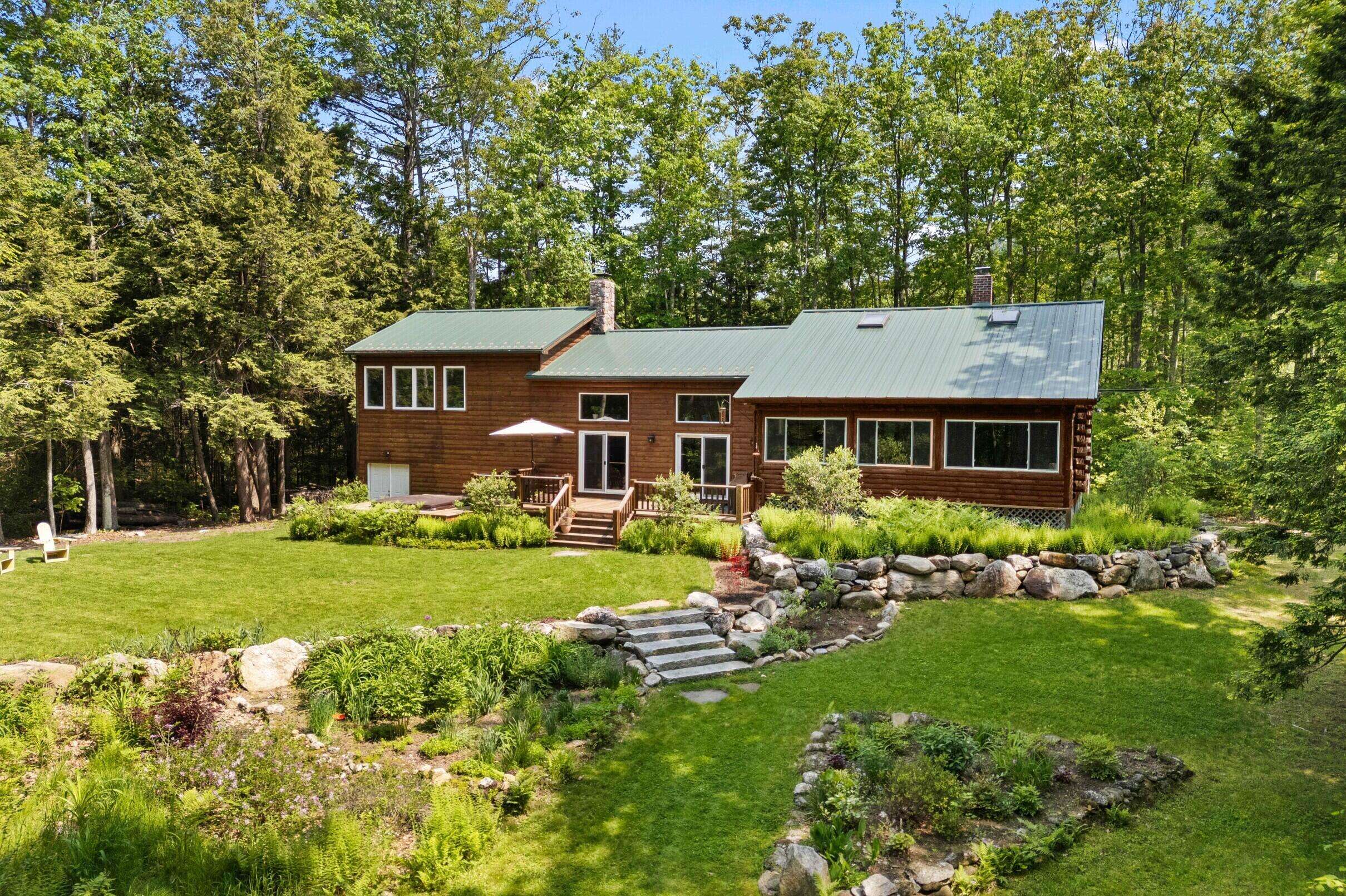 21 Jones DR, Hartford, ME 04220
