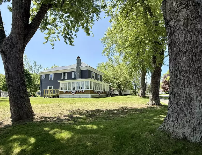 88 Union ST, Calais, ME 04619