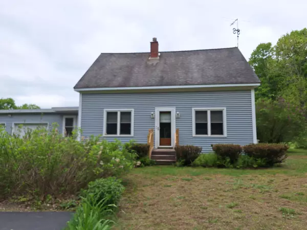 Corinth, ME 04427,433 Hudson RD