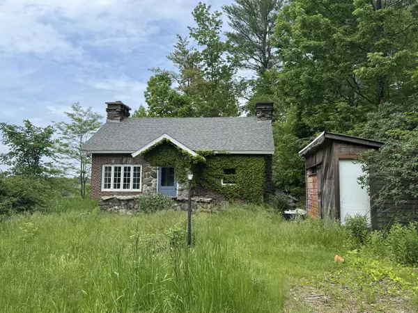 14 Webster Corner RD,  Sabattus,  ME 04280