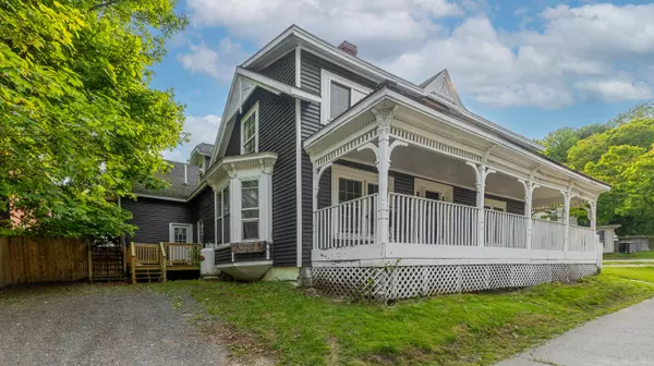 Bangor, ME 04401,176 Court ST