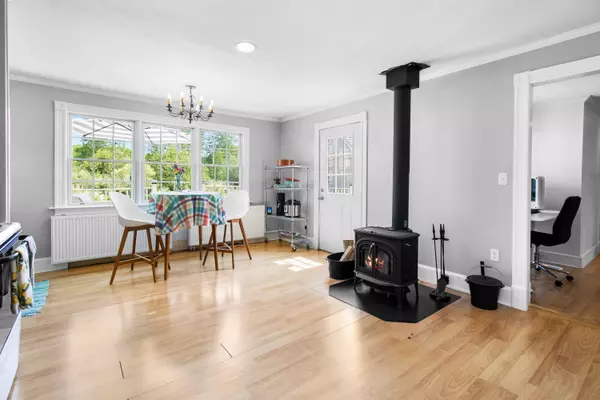 Rockland, ME 04841,299 Talbot AVE