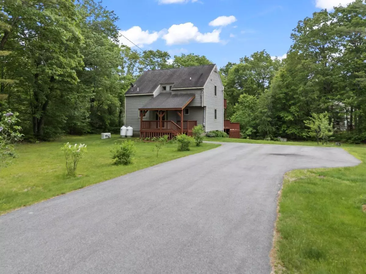 New Gloucester, ME 04260,20 Cobble Hill RD