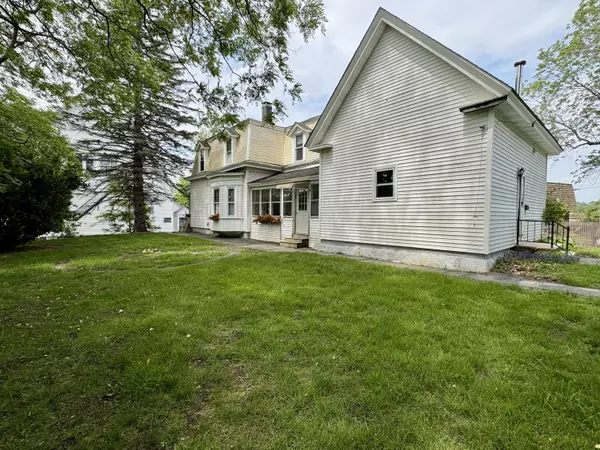 Brewer, ME 04412,22 Church ST