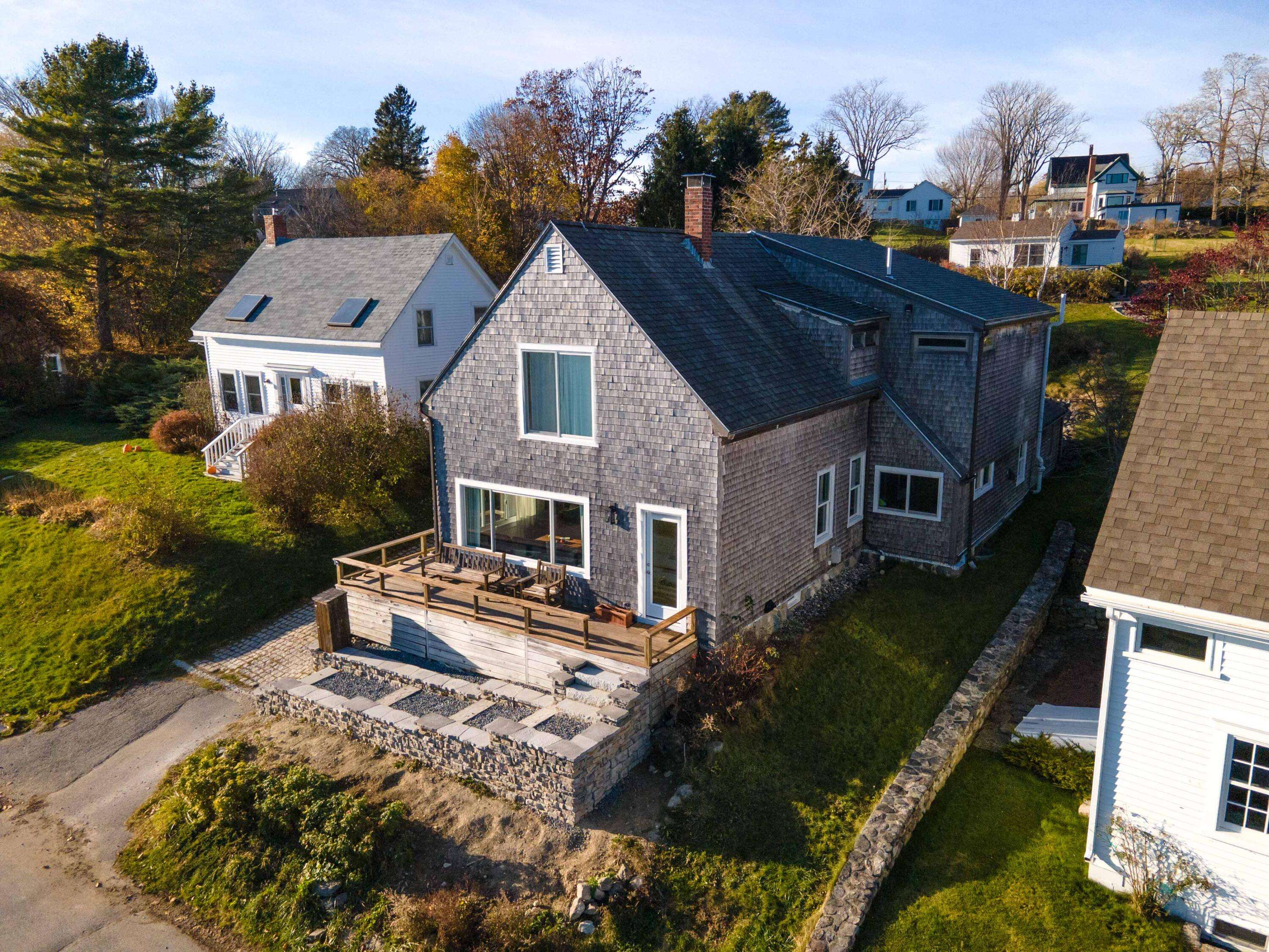 Castine, ME 04421,86 Water ST