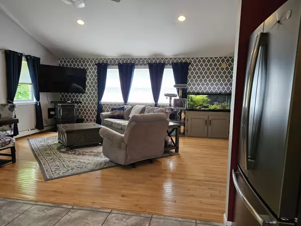 Glenburn, ME 04401,30 Cedar Breeze S