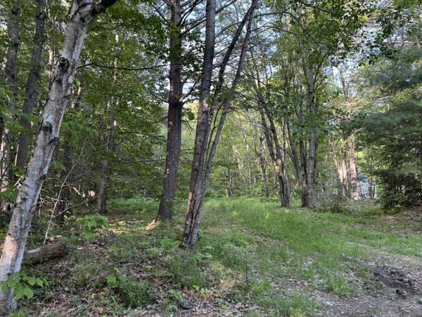 28 Anderson LN, Augusta, ME 04330
