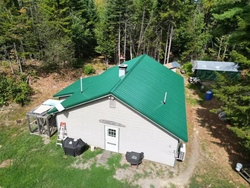 21 Bearadise LN, Springfield, ME 04487