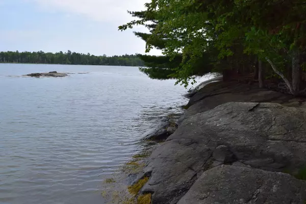 Hancock, ME 04640,2 Landing Road South RD S