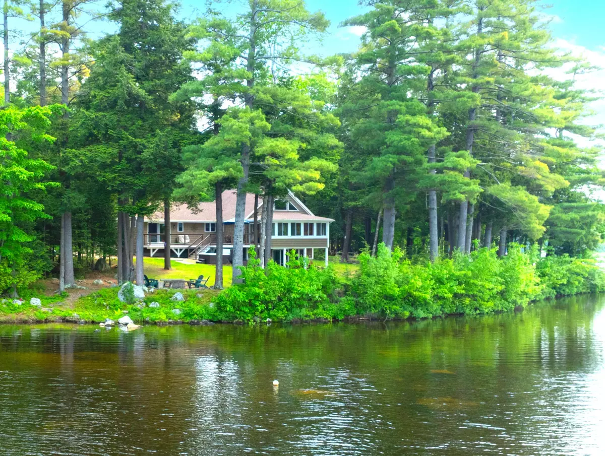 Hartford, ME 04220,11 South McSherry LN