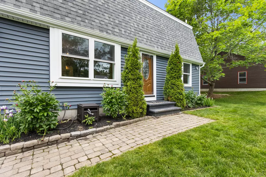 13 Carriage WAY, Scarborough, ME 04074
