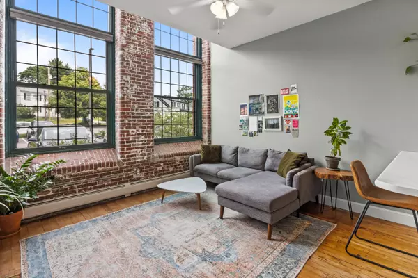 30 Lincoln ST #109, Westbrook, ME 04092