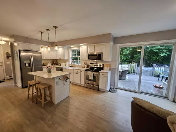 New Gloucester, ME 04260,58 Briarwood DR