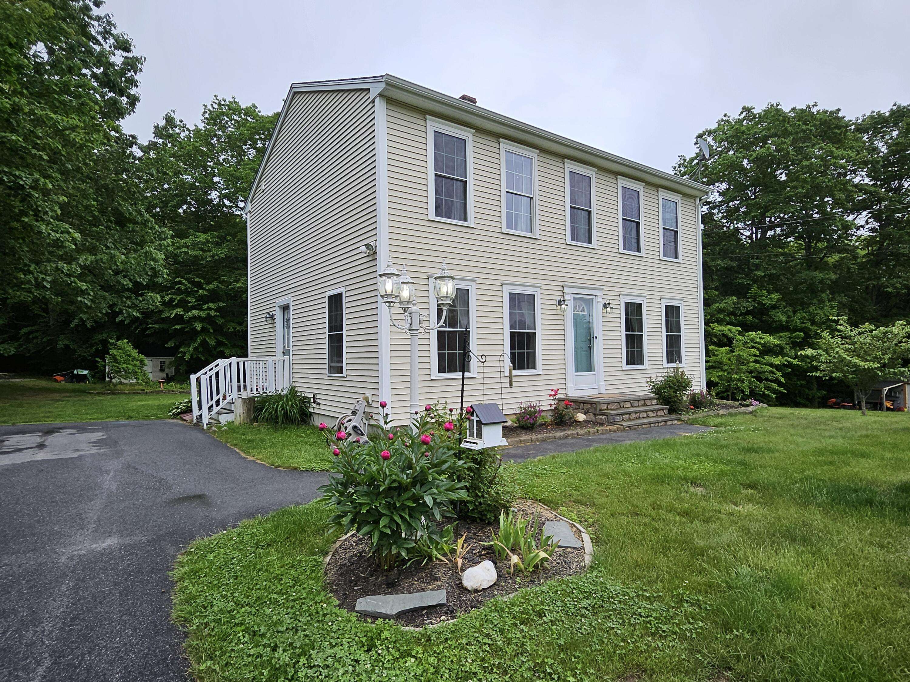 58 Briarwood DR, New Gloucester, ME 04260