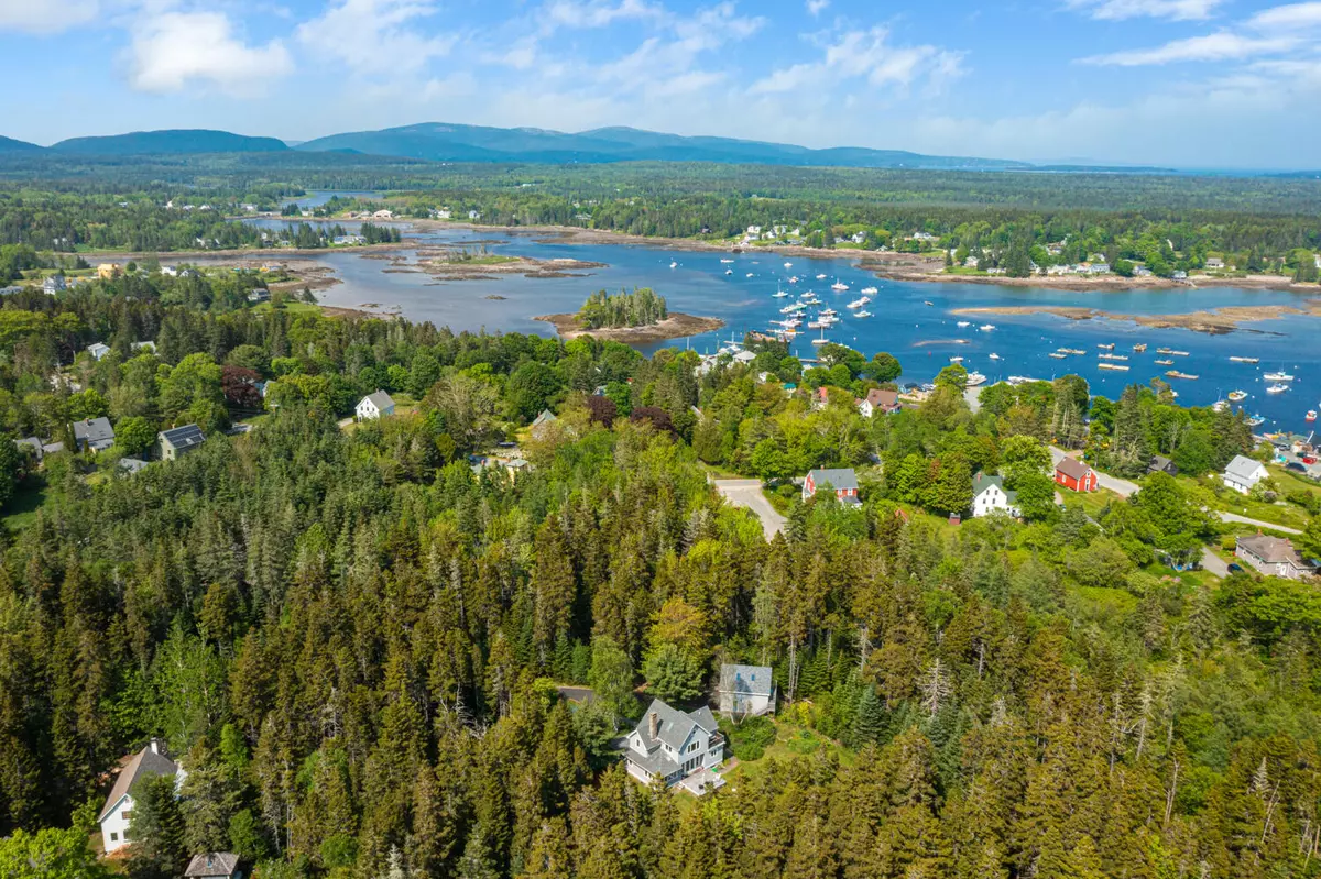 Tremont, ME 04612,24 Lopaus Point RD