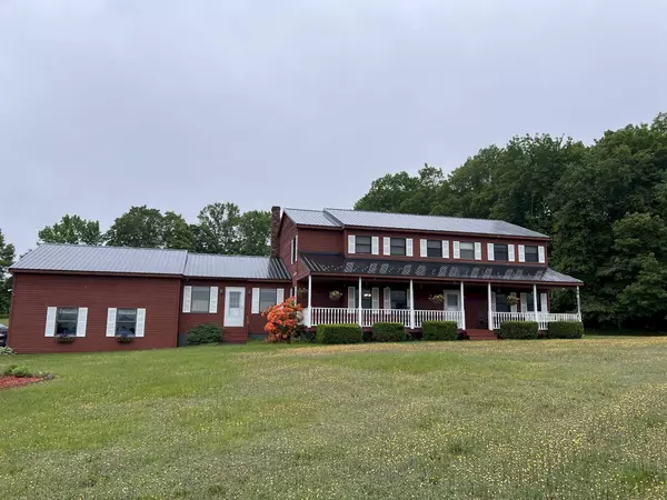 Skowhegan, ME 04976,227 Back RD