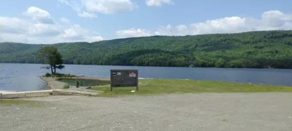 Moscow, ME 04920,31 Bingham RD