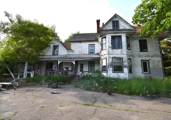 Hartland, ME 04943,264 Commercial Street