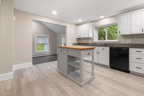 Sanford, ME 04083,3 Nelson RD