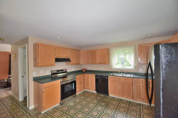 South Portland, ME 04106,31 Curtis ST