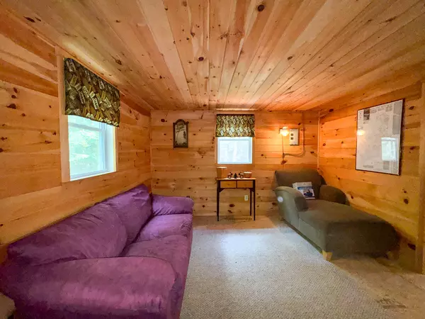 Burlington, ME 04417,71 Wilderness WAY