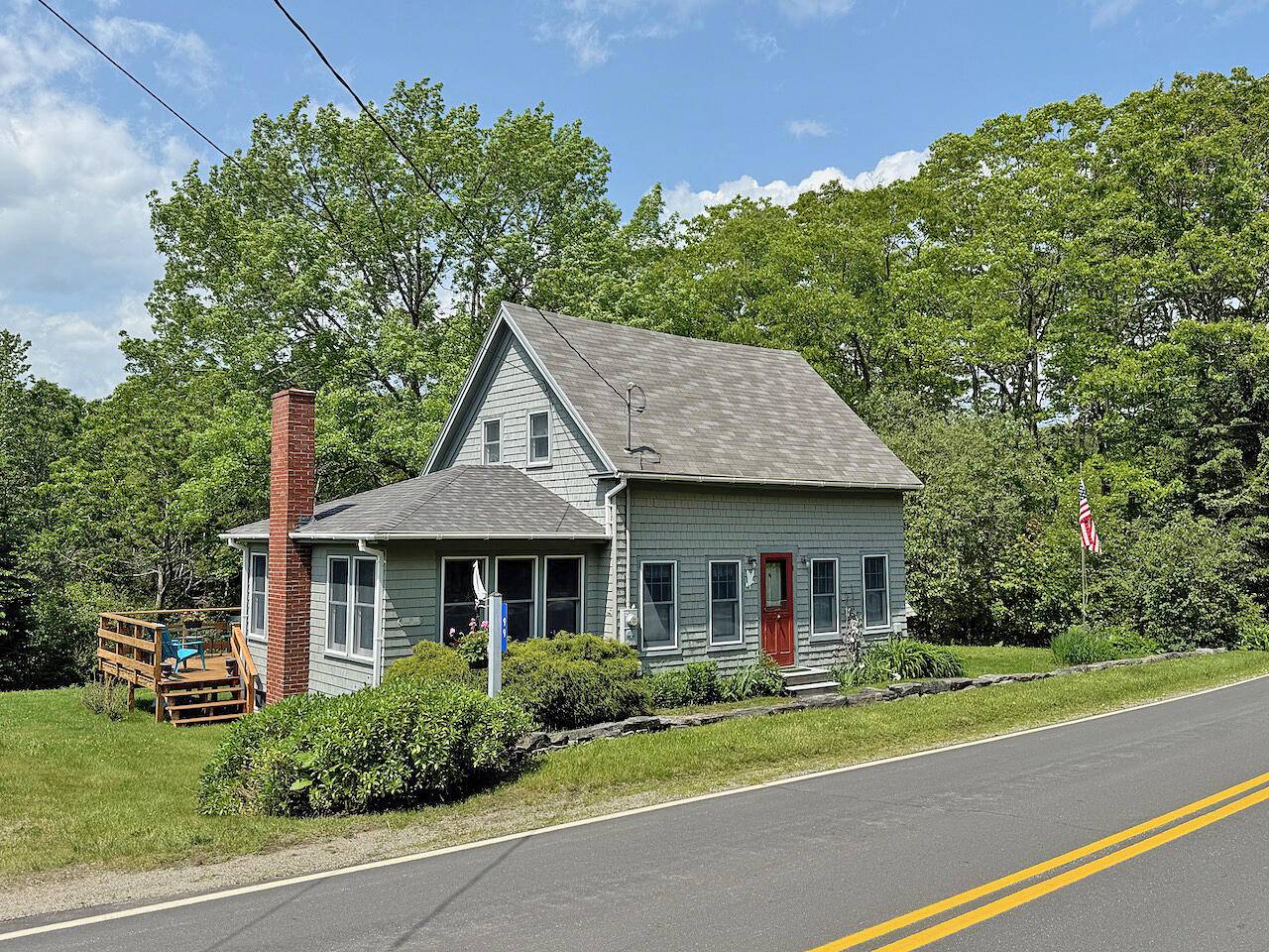 99 Huddle RD, Bristol, ME 04554