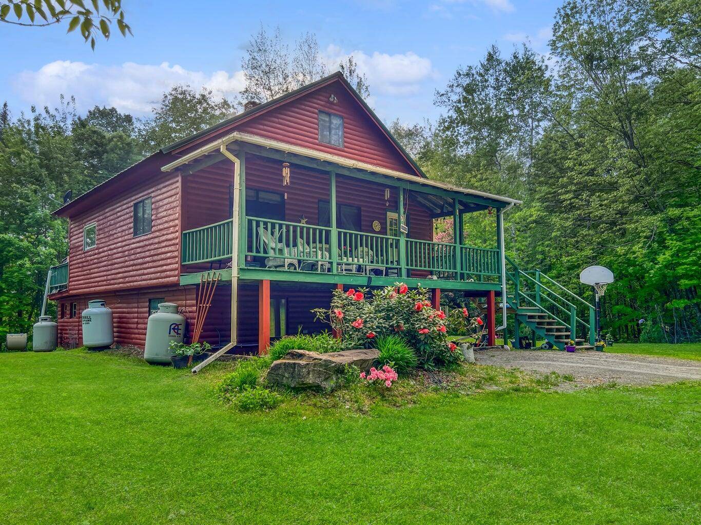 7 Peterson RD, Bowerbank, ME 04426
