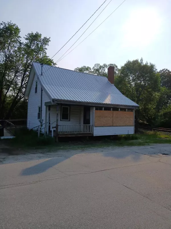 Richmond, ME 04357,18 Lincoln ST