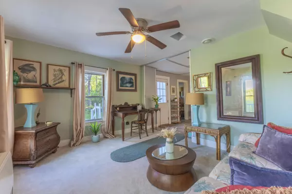 Sedgwick, ME 04676,107 N Sedgwick RD