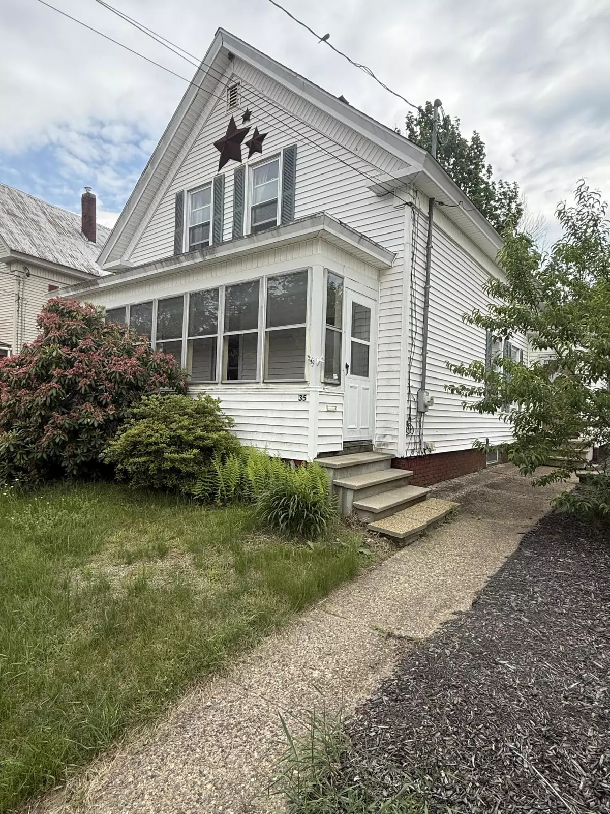 Sanford, ME 04083,35 Pleasant ST