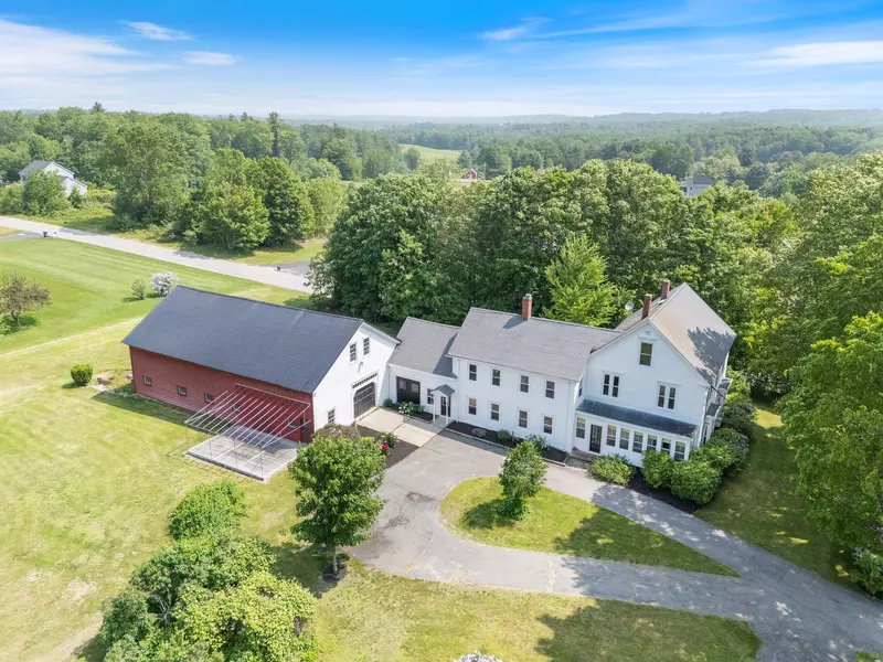 47 Wood RD, Gorham, ME 04038