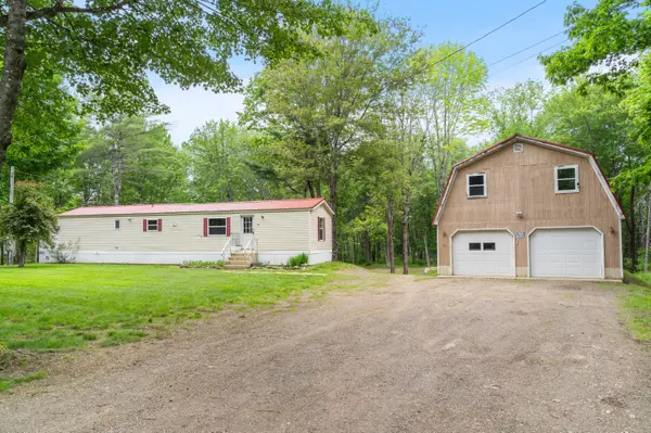 68 Shuman RD, Windsor, ME 04363