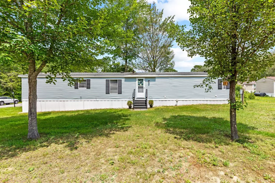 31 Park LN, Arundel, ME 04046