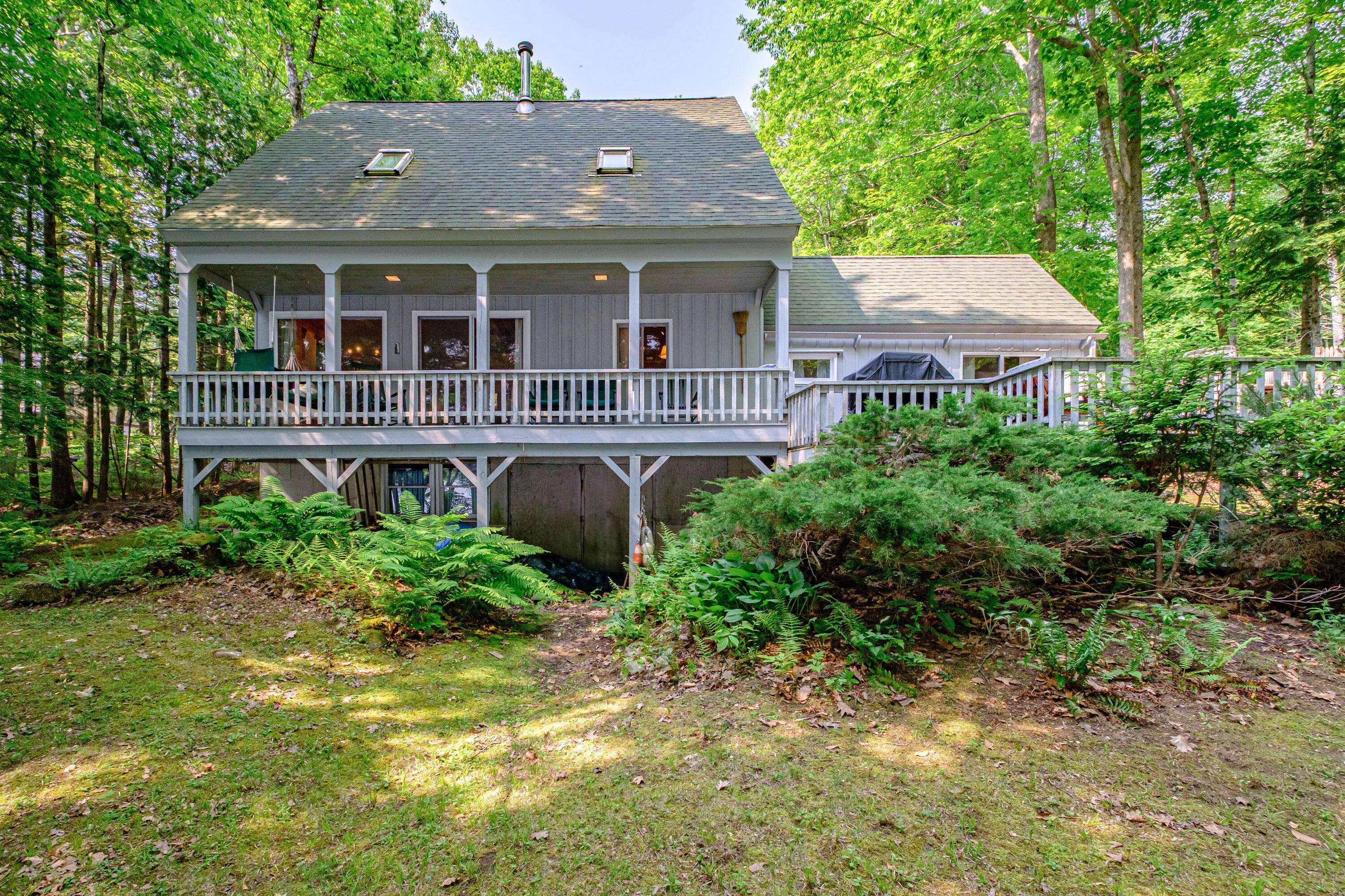 17 Florence LN, Poland, ME 04274