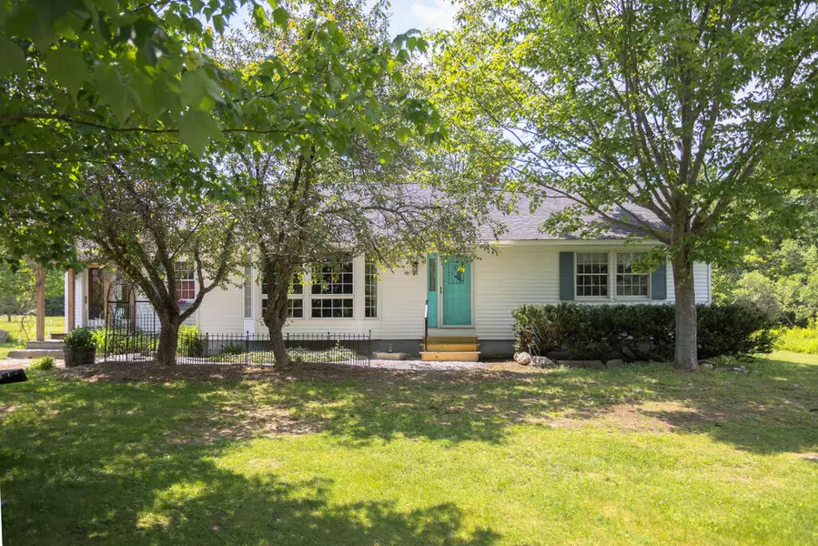 127 George Thomas RD, Chesterville, ME 04938