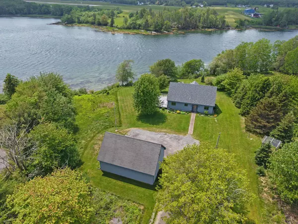 Lamoine, ME 04605,31 Deer Run