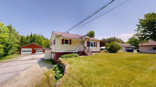 962 Sawyer RD, Greene, ME 04236