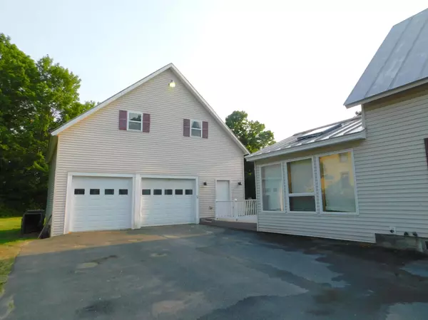 Norridgewock, ME 04957,27 Main ST