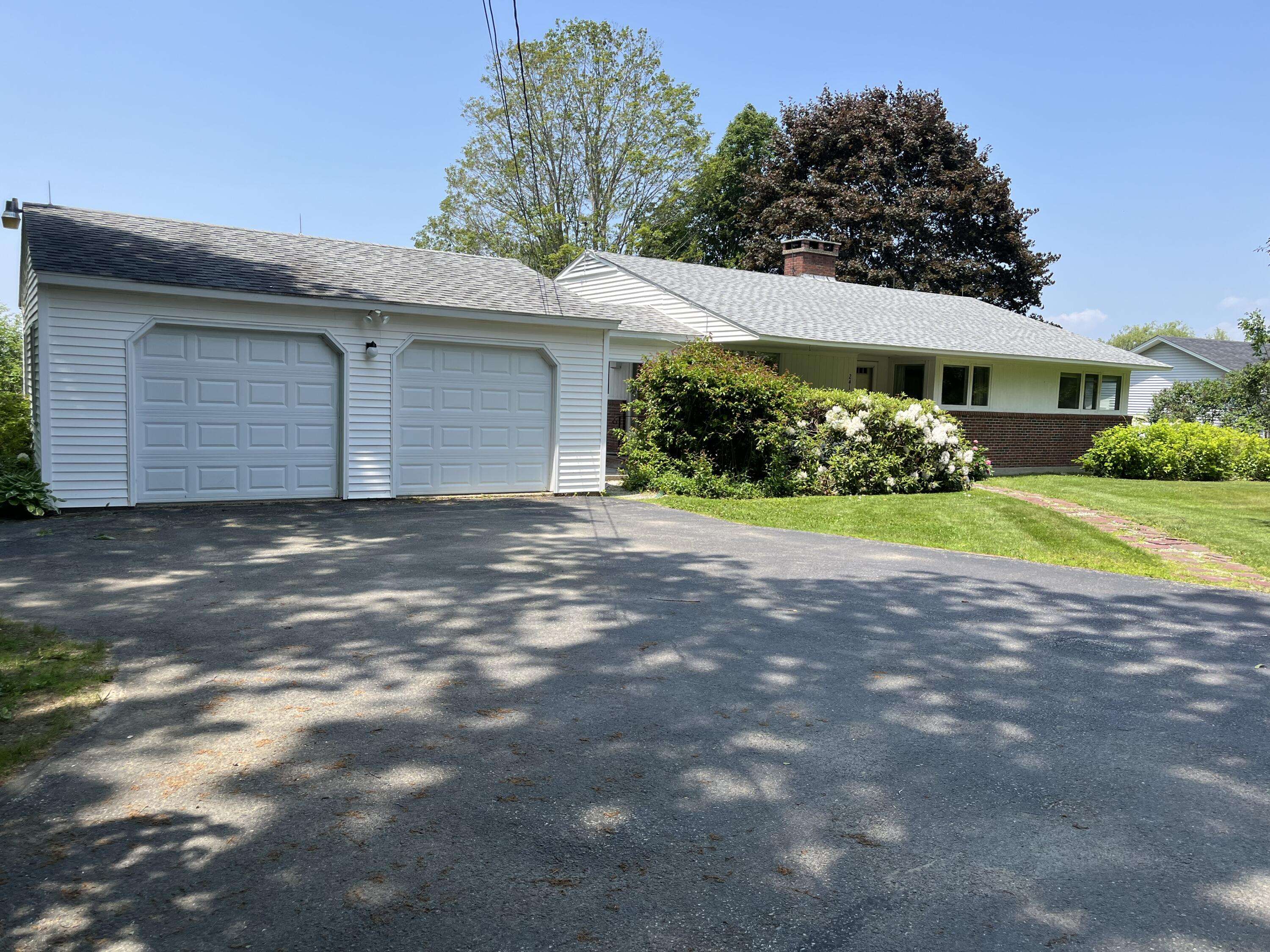 241 Bristol RD, Damariscotta, ME 04543