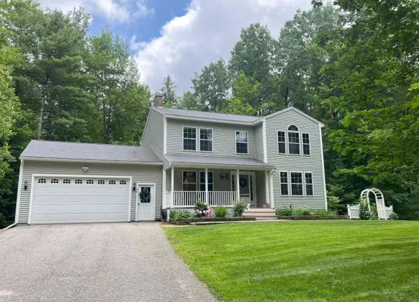 34 Captain's WAY, Buxton, ME 04093