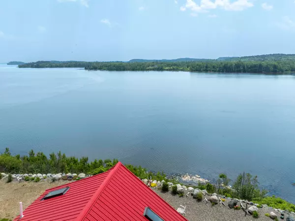 Machiasport, ME 04655,552 Port RD