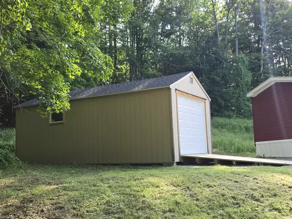 Buckfield, ME 04220,61 Turner ST