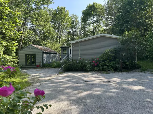 Camden, ME 04843,58 Hosmer Pond RD