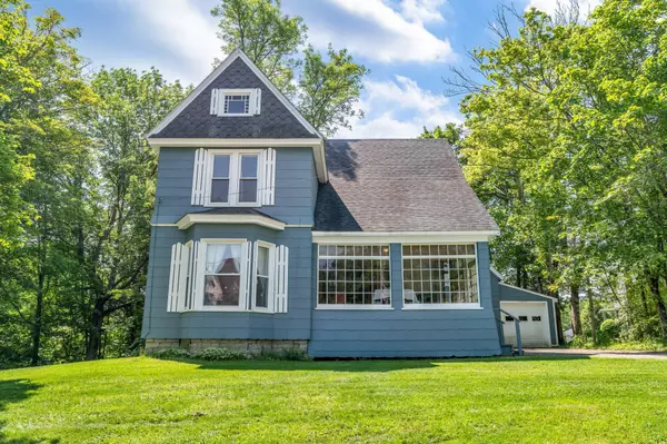 Warren, ME 04864,211 Main ST