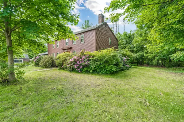 Winthrop, ME 04364,16 Old Village RD