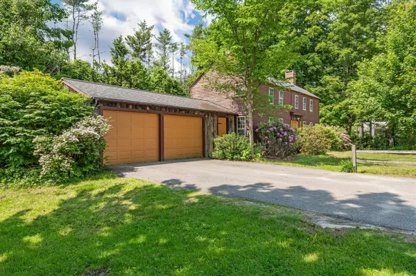 Winthrop, ME 04364,16 Old Village RD